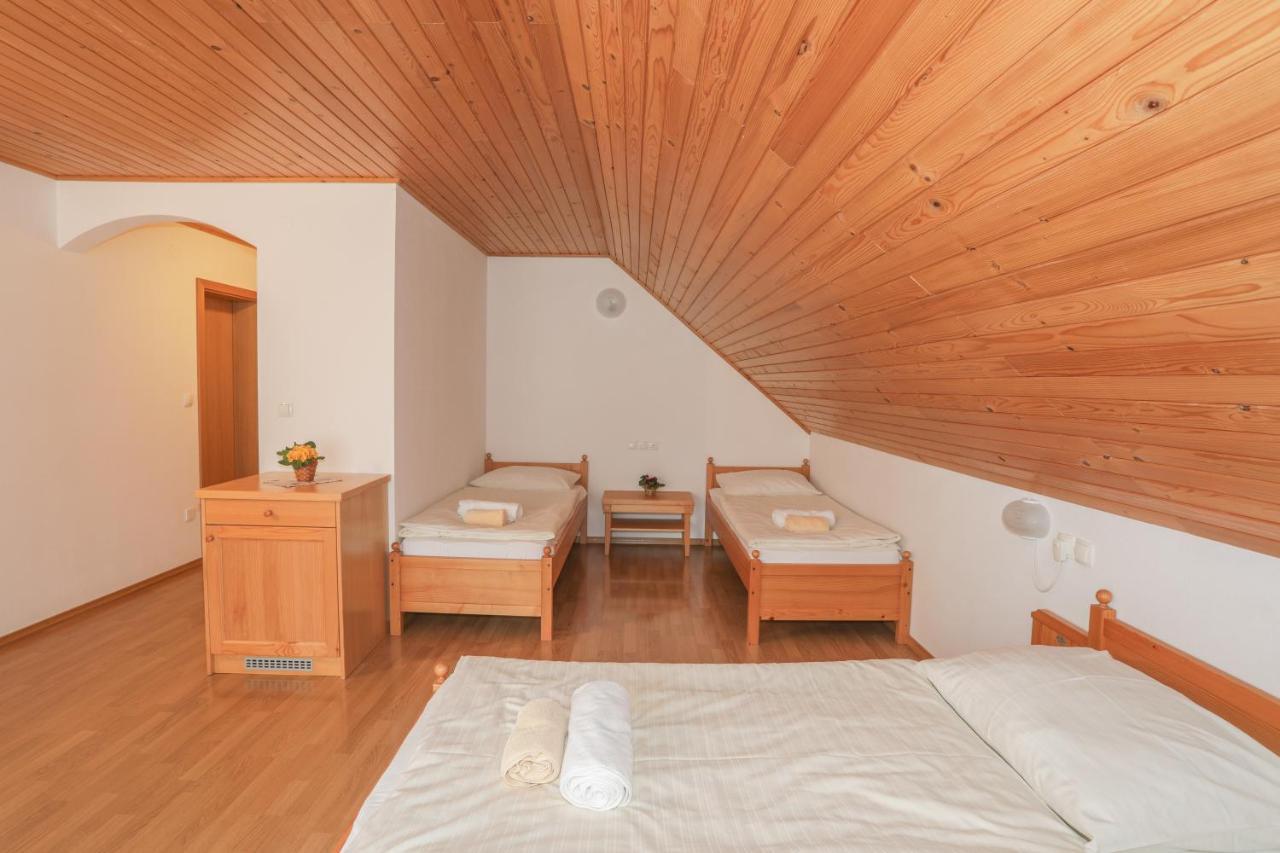 Farm Holidays Povsin Блед Экстерьер фото