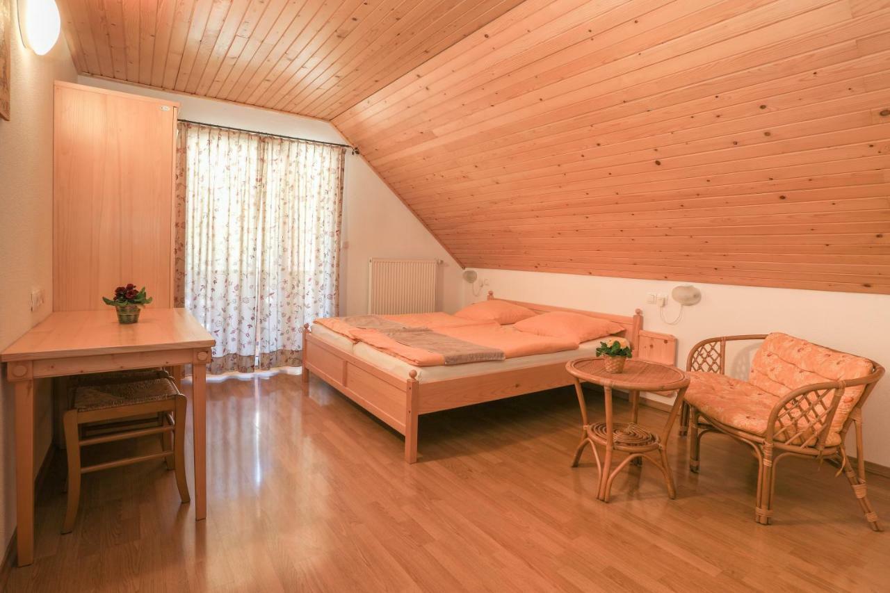 Farm Holidays Povsin Блед Экстерьер фото